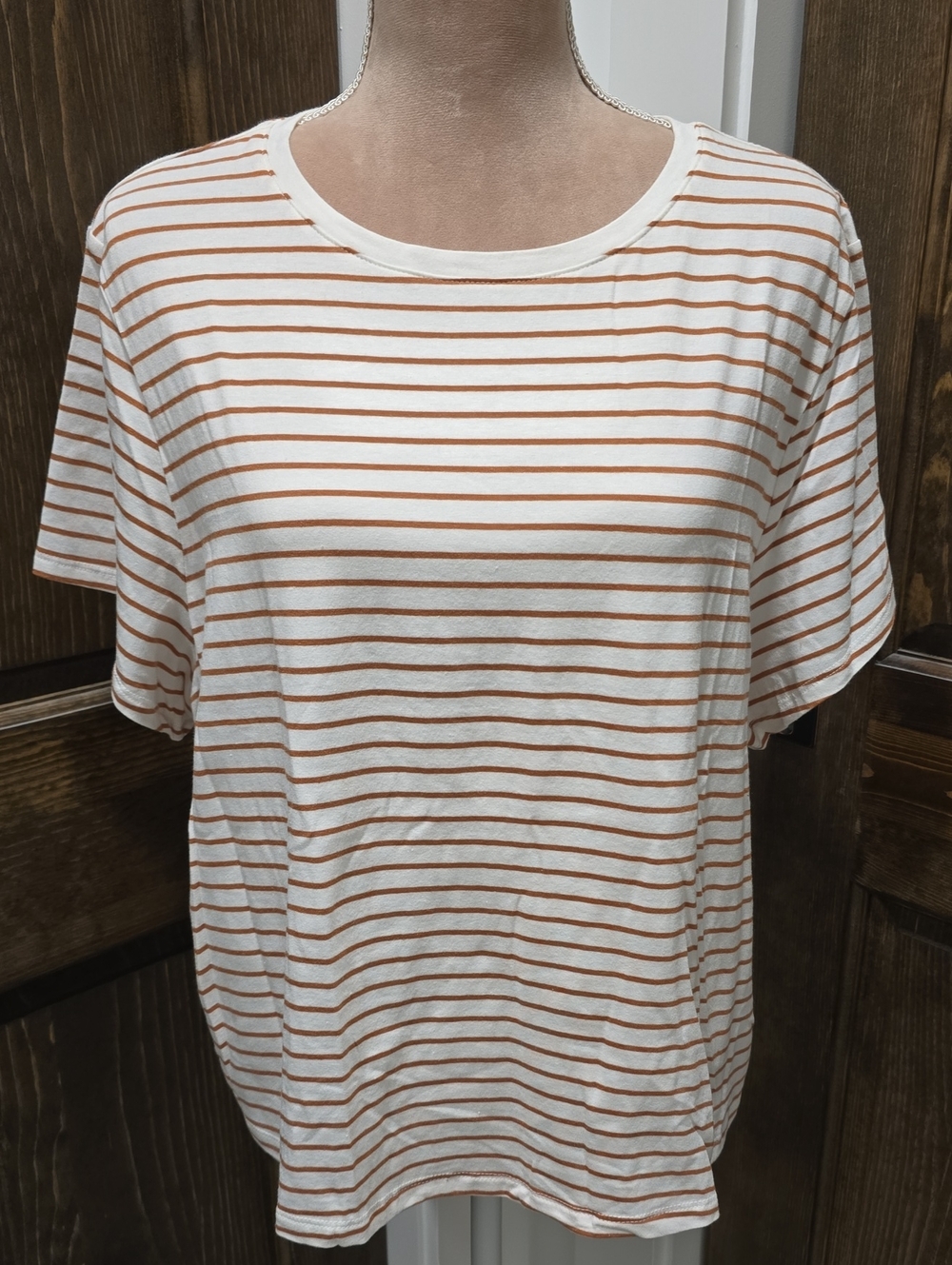 Old Navy Cream and Tan Striped Short Sleeve Tee